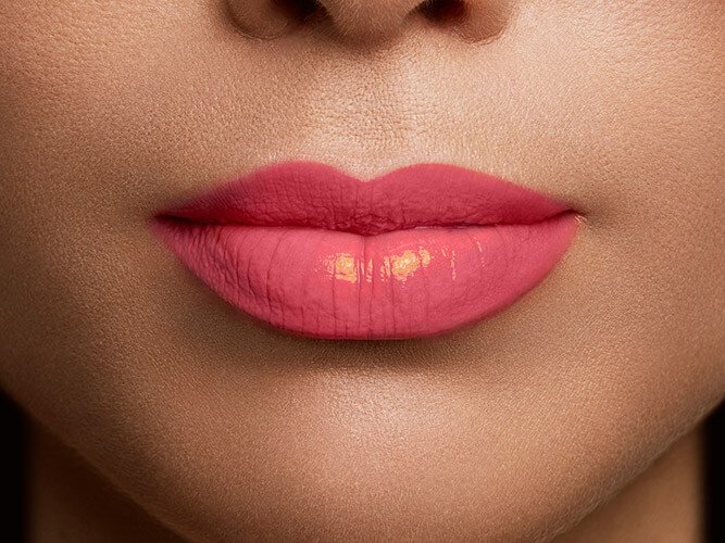 Lipstick 111 insta heaven color riche shine product detail application medium skin